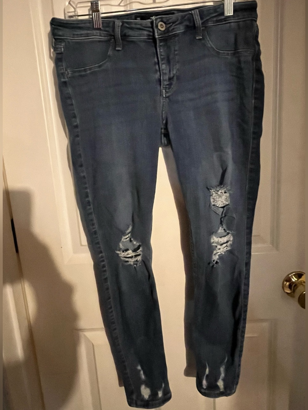 Hollister Women's Dark Blue Distressed Skinny Jeans